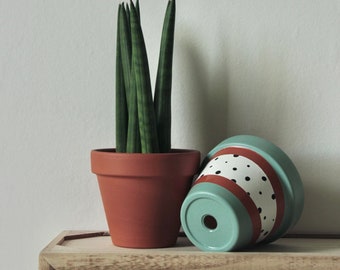 Hand painted terracotta plant pot for houseplants | Customisable pot with drainage and saucers to match | Great plant gift idea