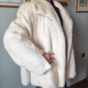 Vintage White SAGA Real Mink Fur Coat, Real SAGA Mink Fur Coat, White mink fur coat, SAGA Mink Fur Jacket, Real White Mink Fur Coat