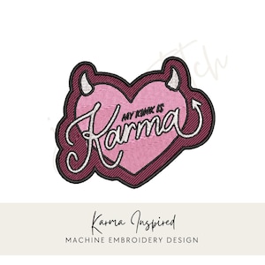 Può includere: Un cartello in legno rustico con la scritta "Welcome to our home" in lettere bianche. Il cartello presenta una finitura invecchiata e un design semplice e invitante, ideale per un portico o un ingresso.