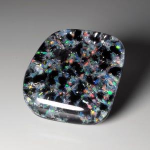 Krossad opal sandwichsten, Gilson-liknande vit opal, borosilikatglas, 16,46 g, ~ 32 x 29 x 10,5 mm