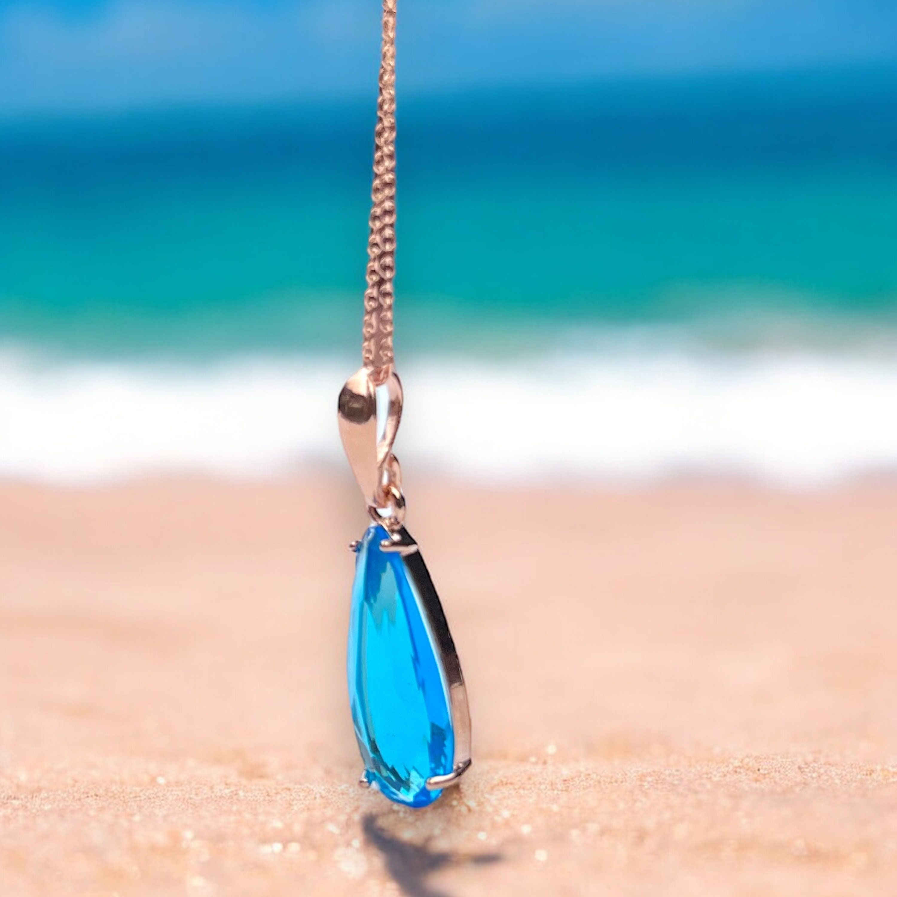 ネックレス・ペンダント Summer Sky Necklace Summer Sky Swiss Blue Topaz Pendant Handcrafted in 14k Rose