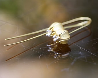 Pendientes de tulipán en oro vermeil de 18 quilates – Joyería floral hecha a mano en plata de ley