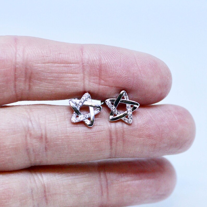 Twinkle Star Stud Earrings Sterling Silver 925 Cubic Zirconias 14k White Gold Plated