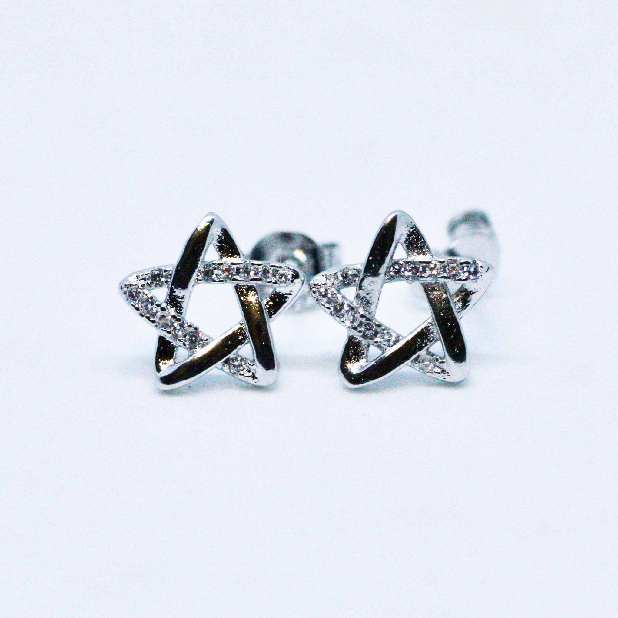 ピアス TATIANA Twinkle Ster Earring BMR567 Amazon.com: Black Glitter Star Dangle Earrings for Women 80