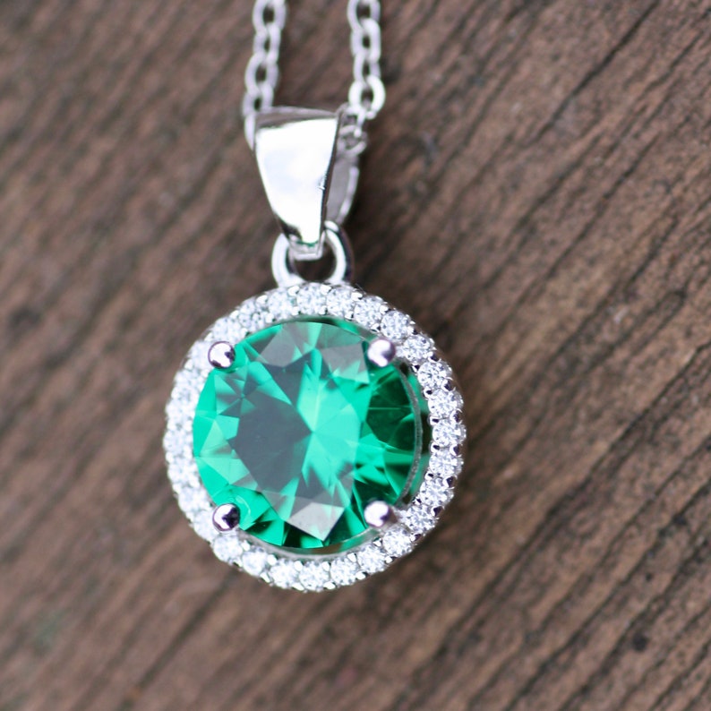 Beautiful Emerald Pendant Solid Sterling Silver 925 , May Birthstone, Halo Setting 画像 9