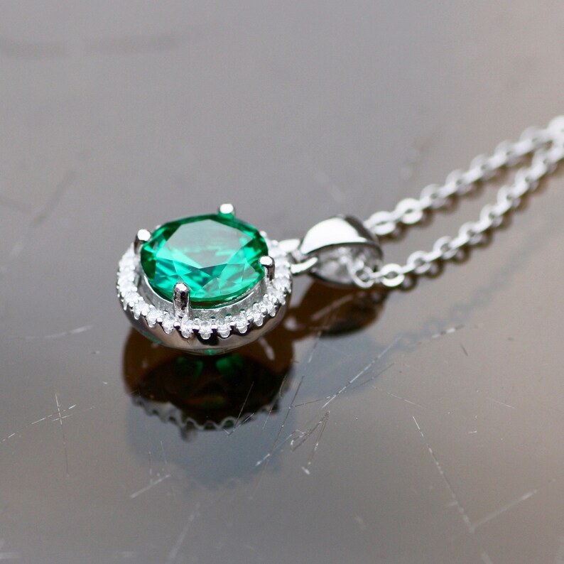 Beautiful Emerald Pendant Solid Sterling Silver 925 , May Birthstone, Halo Setting 画像 6