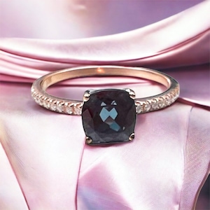 Beautiful Solid 10K Rose Gold Alexandrite and Natural Diamond Ring,  Size 6 Sizable from sz 4 to 8 , June Birthstone
