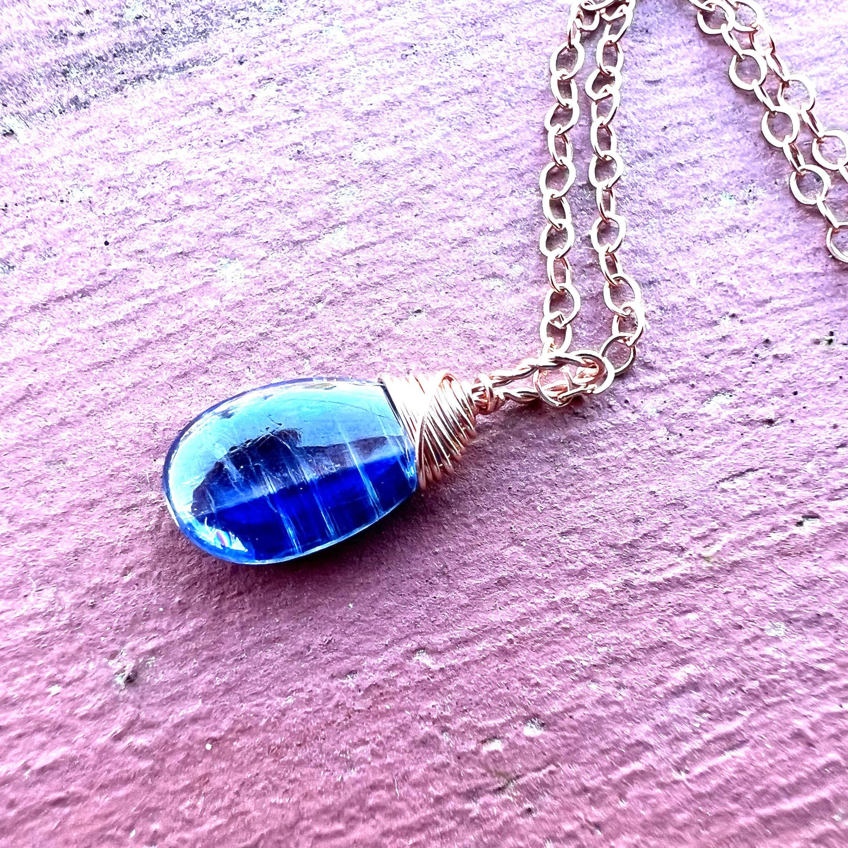 小さな天然ブルーカイヤナイトペンダント、ハンドメイド、ソリッド14K