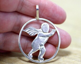 Colgante grande unisex de ángel guardián de calidad excepcional en plata de ley.