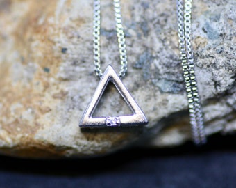 Colgante triangular brillante de plata de ley 925, collar de circonita cúbica, de Canadá, ts de piedra natal de abril