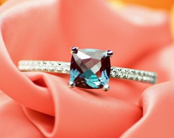 14K White Gold Alexandrite Ring: June Birthstone, Lab-Grown Gem, Size 6