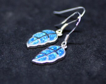 Orecchini a forma di fiore in opale blu, 9 mm, borchie in opale