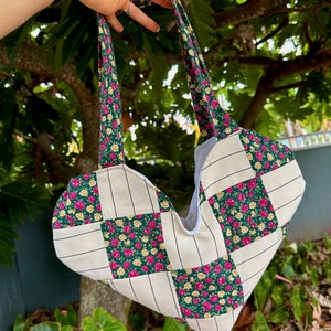 Bolso Corazón Patchwork Cosido a Mano hecho con materiales de segunda mano