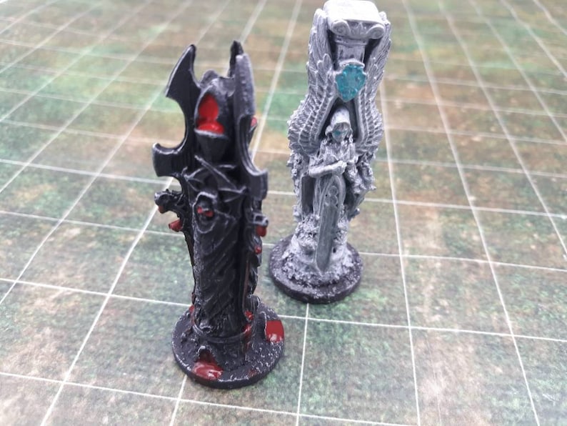 Hand Painted Dungeons and Dragons Will Paint Pillar of Good and Evil Scatter Terrain Miniature