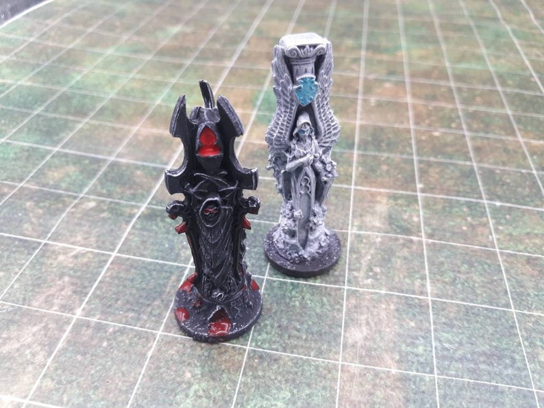 Hand Painted Dungeons and Dragons Will Paint Pillar of Good and Evil Scatter Terrain Miniature