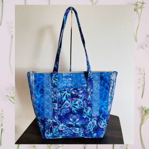 Blue Butterfly Quilted Tote Bag for Women, Quilted Purse, Oversized Tote Bag, Multi-Compartment  Weekender Bag