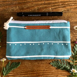 Handmade zip pouch / pencil case / makeup bag / cosmetic bag / purse organiser