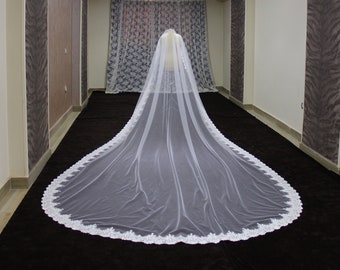 Long Veil Lace Edge, Royal 10 ft lace veil, 35 ft Royal veil, Mantilla lace veil, Long Bridal Veil, White 10 Meters Veil for bride