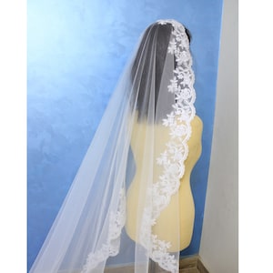 Mantilla cathedral veil, White lace veil, ivory chapel veil, royal Lace veil, Veil lace edge, Beige Veil, champagne lace veil, church veil