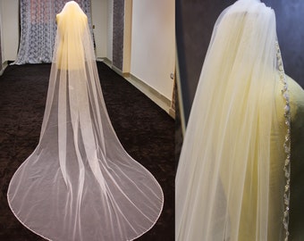 wedding beaded veil, Bridal Veil with beads, White Veil Crystals Edge, Beads Crystal Veil, Beaded Bridal Veil, Wedding Veil with beads