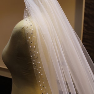 Bridal veil Beaded, Veil Rhinestones edge, White Veil Crystals Edge, Ivory veil Beads, veil chapel Beaded, veil royal shinny beads trim