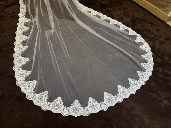 Mantilla lace veil, white veil cathedral, Ivory Lace veil, White mantilla drop veil, Lace Mantilla veil, chapel lace veil, custom veil