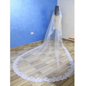 Mantilla One tier Lace Veil, Veil cathedral lace edge, Mantilla lace edge veil, white veil chapel lace, Veil floor lace trim, Veil lace edge