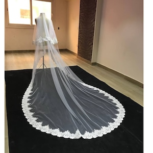 Wedding lace veil, Bridal Veil Blusher Lace trim, 2 Layers wedding veil with lace, ivory lace veil, veil lace Edge with blusher