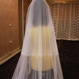 Bridal Veil pearls edge, Pearls Veil 2 layers, Scattered Pearls Veil, Veil with 2 sizes Pearls, Ivory Veil, Fingertip Veil, cathedral Veil