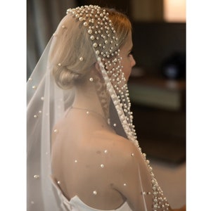 Veil Beaded Pearls, Cathedral Veil pearls edge, Beaded Ivory veil, Single Tire pearl Veil, Veil beaded edge pearls, Scattered pearls veil
