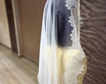 koninklijke sluier met kam, champagne Kant trim sluier, mantilla witte sluier, blusher witte sluier, vingertop Donker ivoor sluier kam,