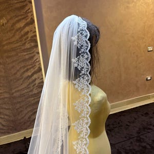 bridal Lace Veil, Bride Veil lace hem, Top gathering veil, fingertip lace veil, white chapel lace Veil, royal 1 Tier white Veil with lace