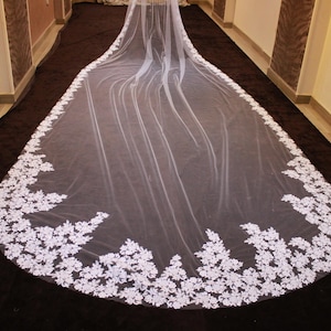 Wedding applique Veil, Bridal lace Veil, Cathedral Veil lace edge, chapel ivory veil, Lace applique Veil, white lace Veil, Tulle lace Veil