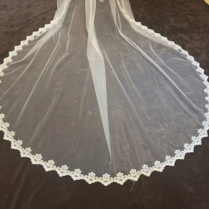 bridal veil 2 layers blusher, wedding Veil Two tiers lace edge, 2 Layers veil lace trim, soft tulle lace veil, two layers lace blusher veil