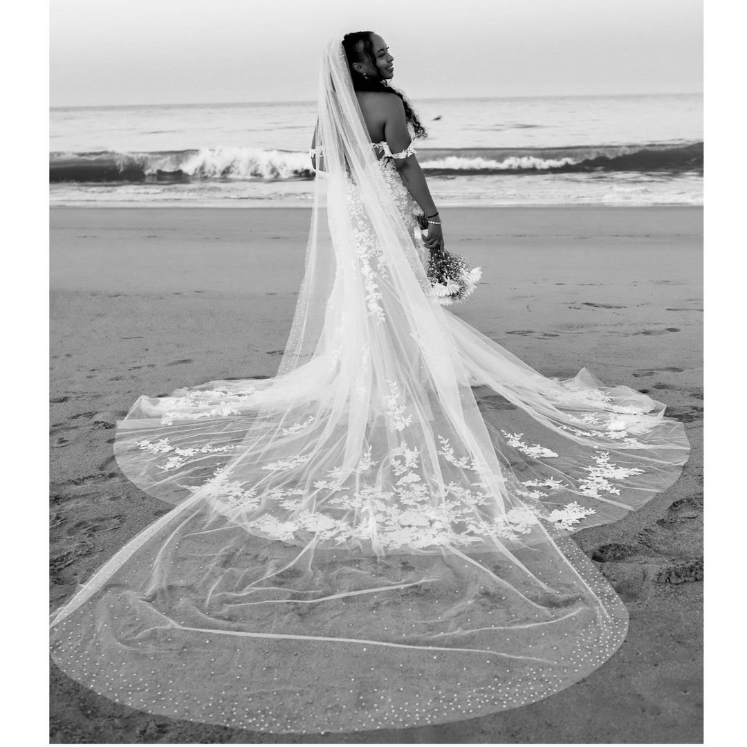 Bridal Veil Silver Beads, Cathedral Veil Rhinestones, Veil  display picture 3