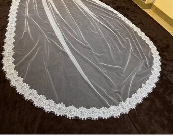koninklijke sluier met kam, champagne Kant trim sluier, mantilla witte sluier, blusher witte sluier, vingertop Donker ivoor sluier kam,