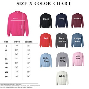 Op de afbeelding: Maattabel en kleurenkaart voor sweatshirts in verschillende kleuren, waaronder zwart, marine, bordeauxrood, rood, donkergrijs, indigo, lichtblauw, sportgrijs, lichtroze en wit. De tabel toont de breedte- en lengtemaat in inches voor maten S tot en met 5XL.
