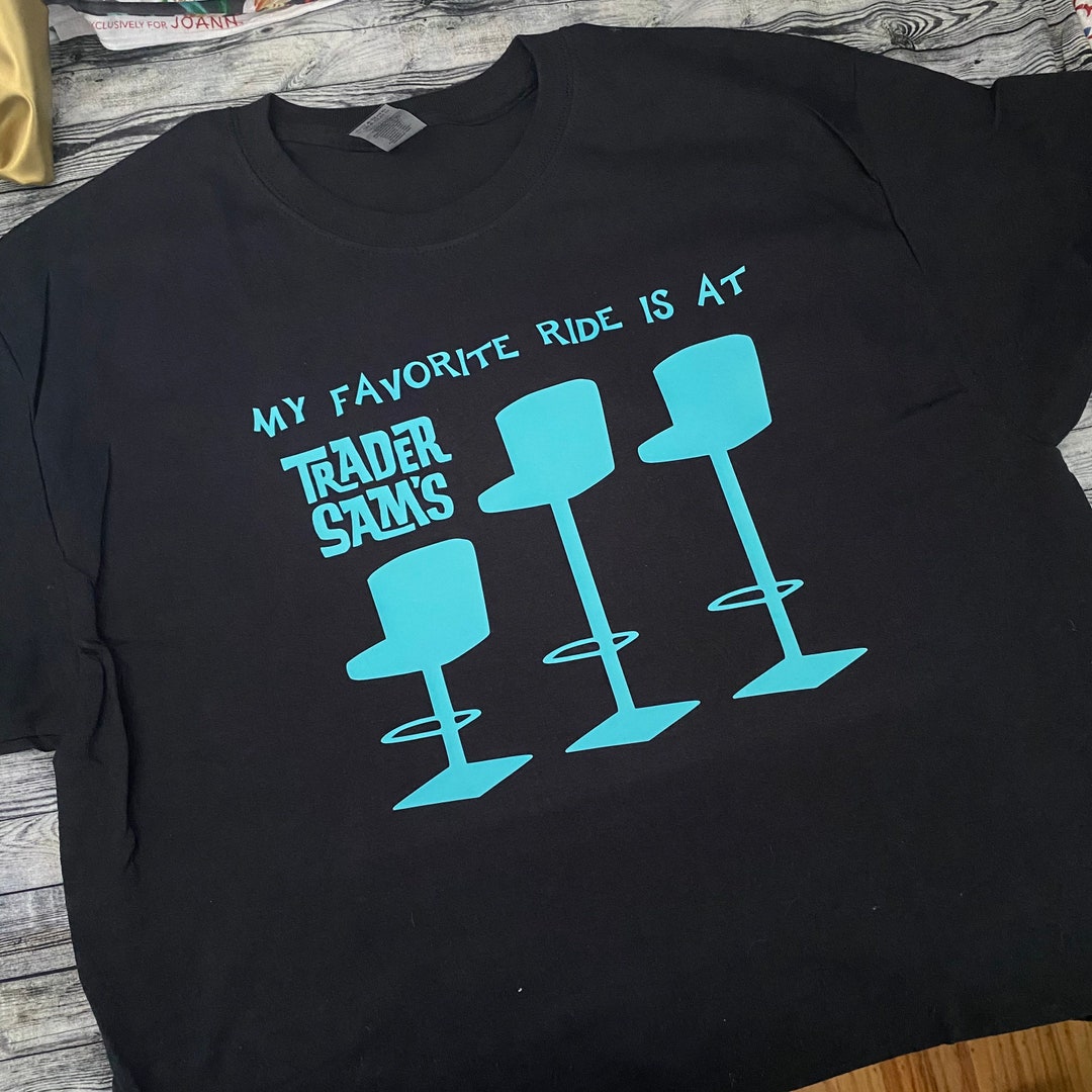 トロピカルパラダイス Tシャツ UNISEX My Favorite Ride is at Trader Sam's Shirt - Sinking