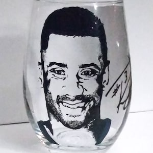 Russell Wilson/Seahawks hand painted wine glass, stemless glass, or beer mug
