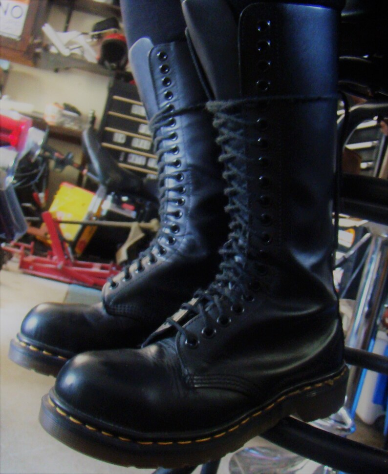 dr martens size 5 boots