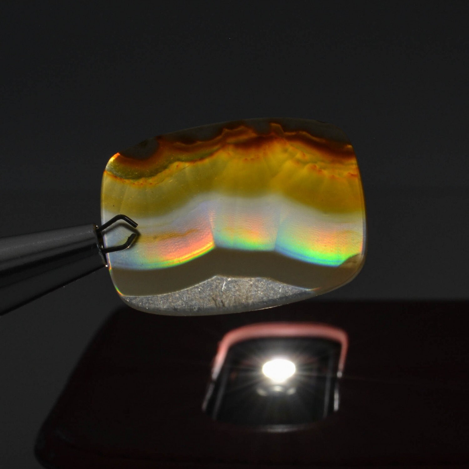 Agate Iris, Indonésie