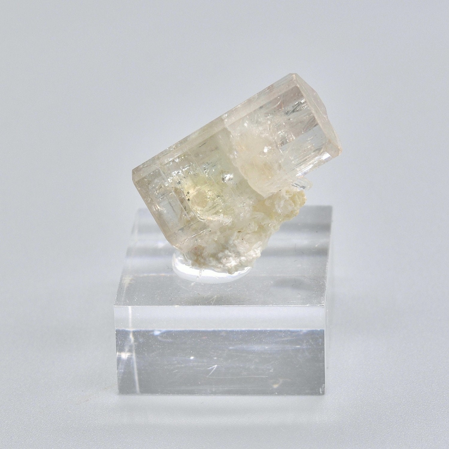 Apatite - Mine Julcani, Province d'angaraes, Huancavelica, Pérou