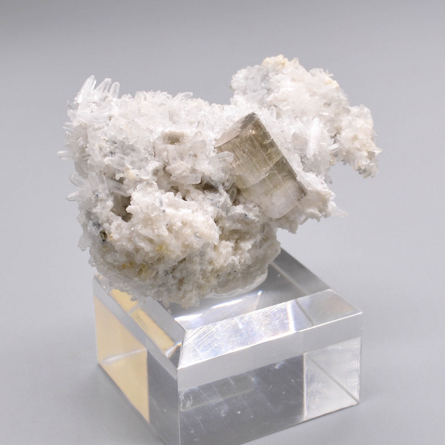 Apatite - Mine Julcani, Province d'angaraes, Huancavelica, Pérou