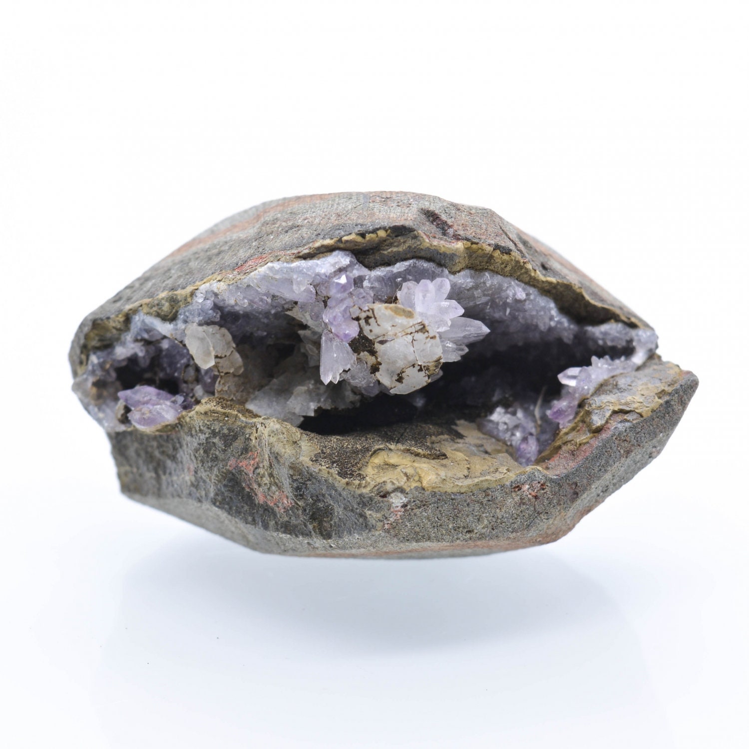 Améthyste, Calcite - Khadakwani, District de Khargaon, Madhya, Pradesh, Inde