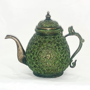 Vintage Chinese Repousses Brass Teapot Hinged Lid