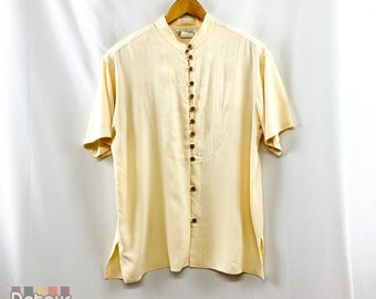 Vintage short-sleeved blouse