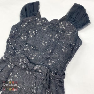 Vintage 1960s dress 60s sheath style robe floral cocktail gown sleeveless spring clothing summer outfit special occasion apparel