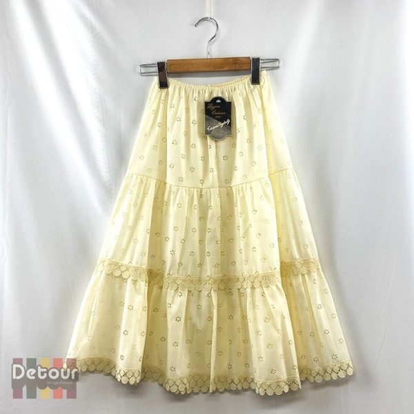 NWT Vintage Tiered Prairie Skirt Cream coloured Size Extra Small