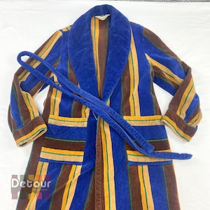 Vintage 1970s thick robe 70s terry cloth housecoat striped belted bathrobe van heusen loungewear earth toned mens gender neutral beach wear