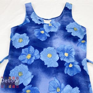 Vintage 1990s dress 90s floral summer dress lightweight full length sleeveless spring outfit Fairweather blue flowers gown
